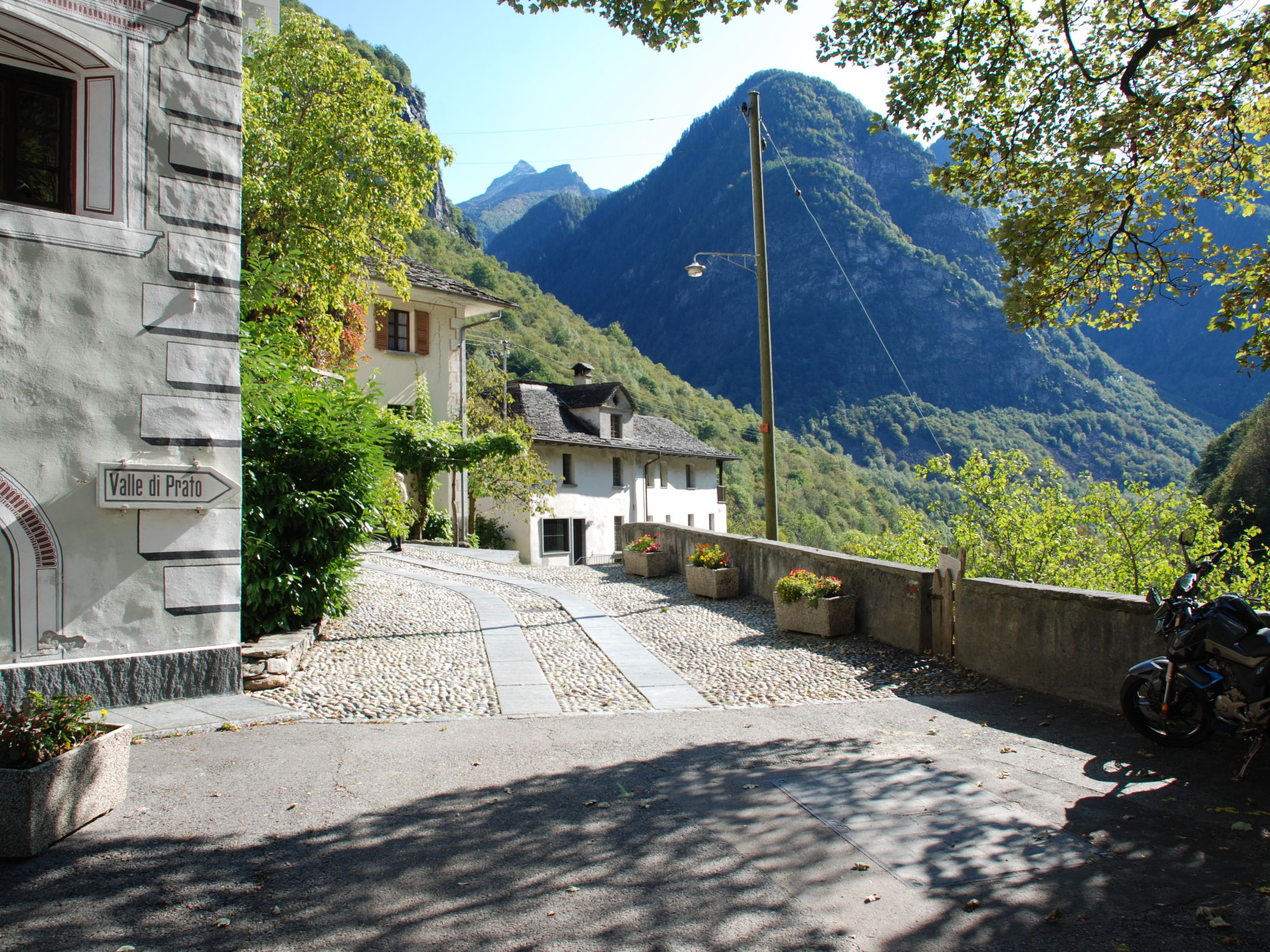 Foto 23 - Casa con 3 camere da letto a Lavizzara con giardino e vista sulle montagne