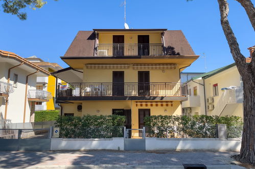 Foto 1 - Apartamento de 1 habitación en Lignano Sabbiadoro con terraza y vistas al mar