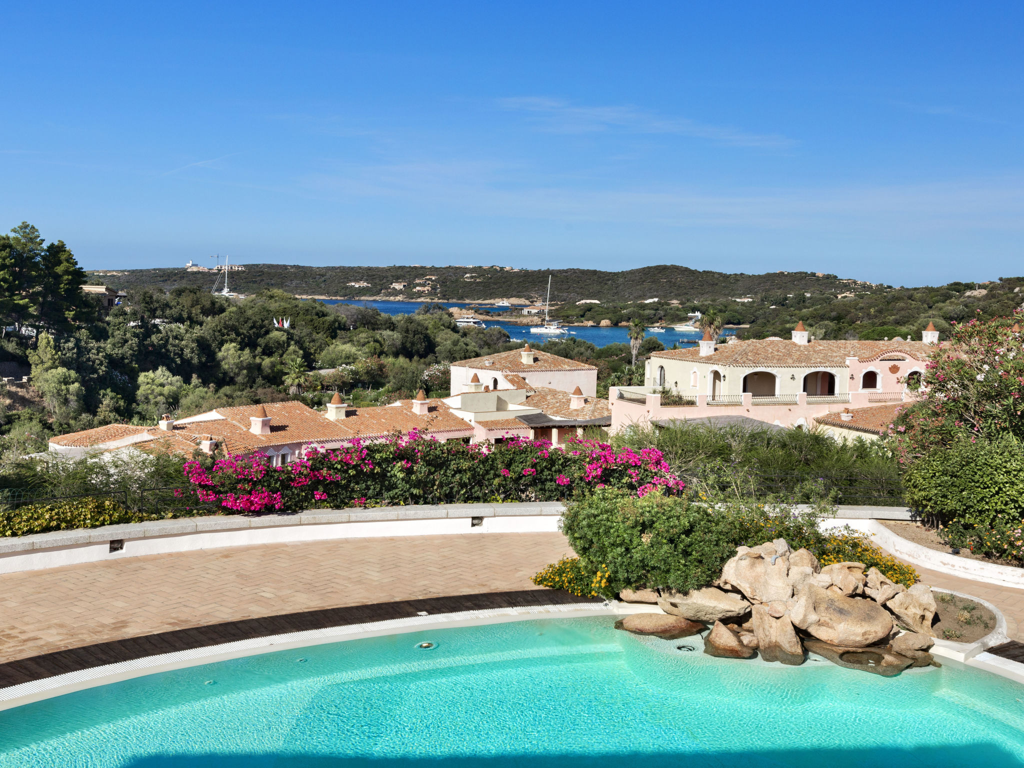 Foto 1 - Apartamento de 1 habitación en Arzachena con piscina y vistas al mar