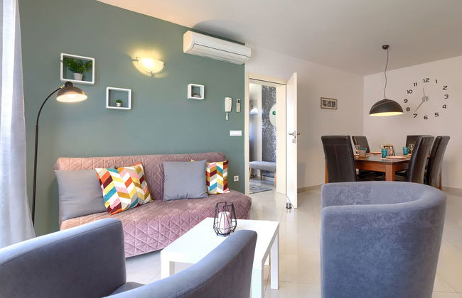 Apartamento de 3 quartos em Umag com piscina privada e jardim - Foto 3
