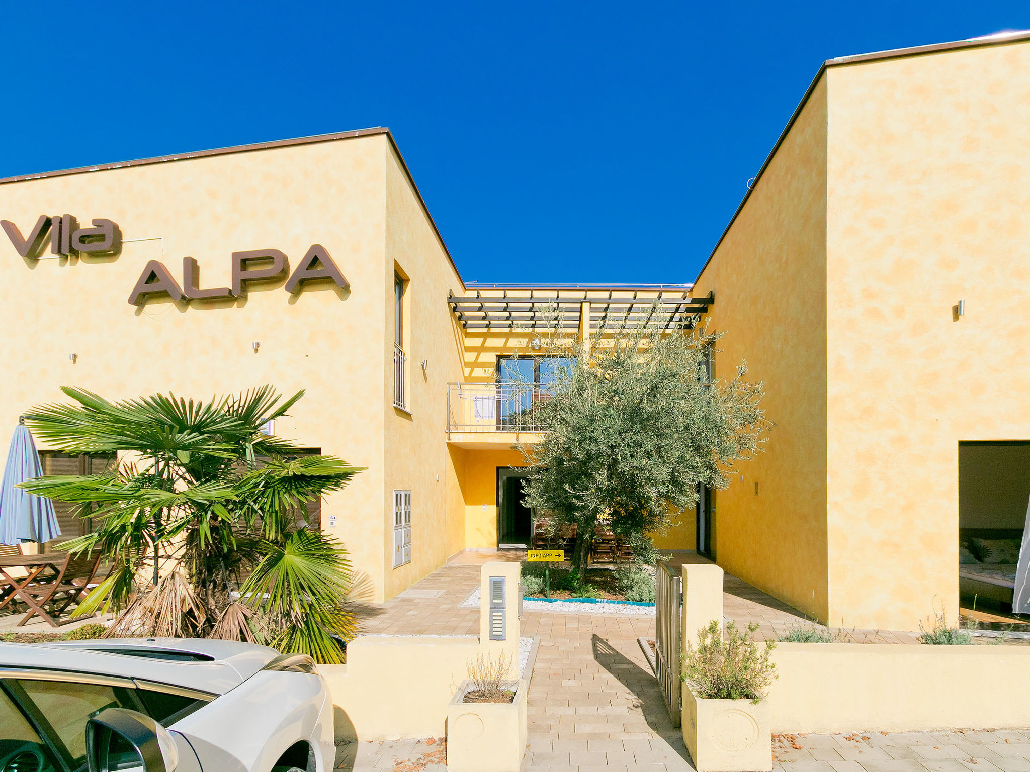 Photo 1 - Appartement de 1 chambre à Umag avec piscine et jardin