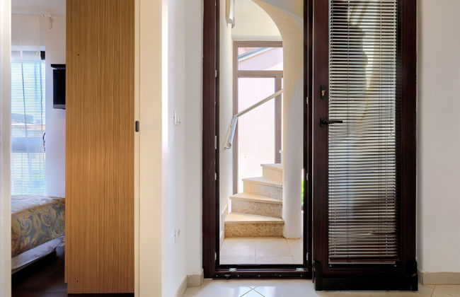 Apartamento de 3 quartos em Umag com piscina privada e jardim - Foto 17
