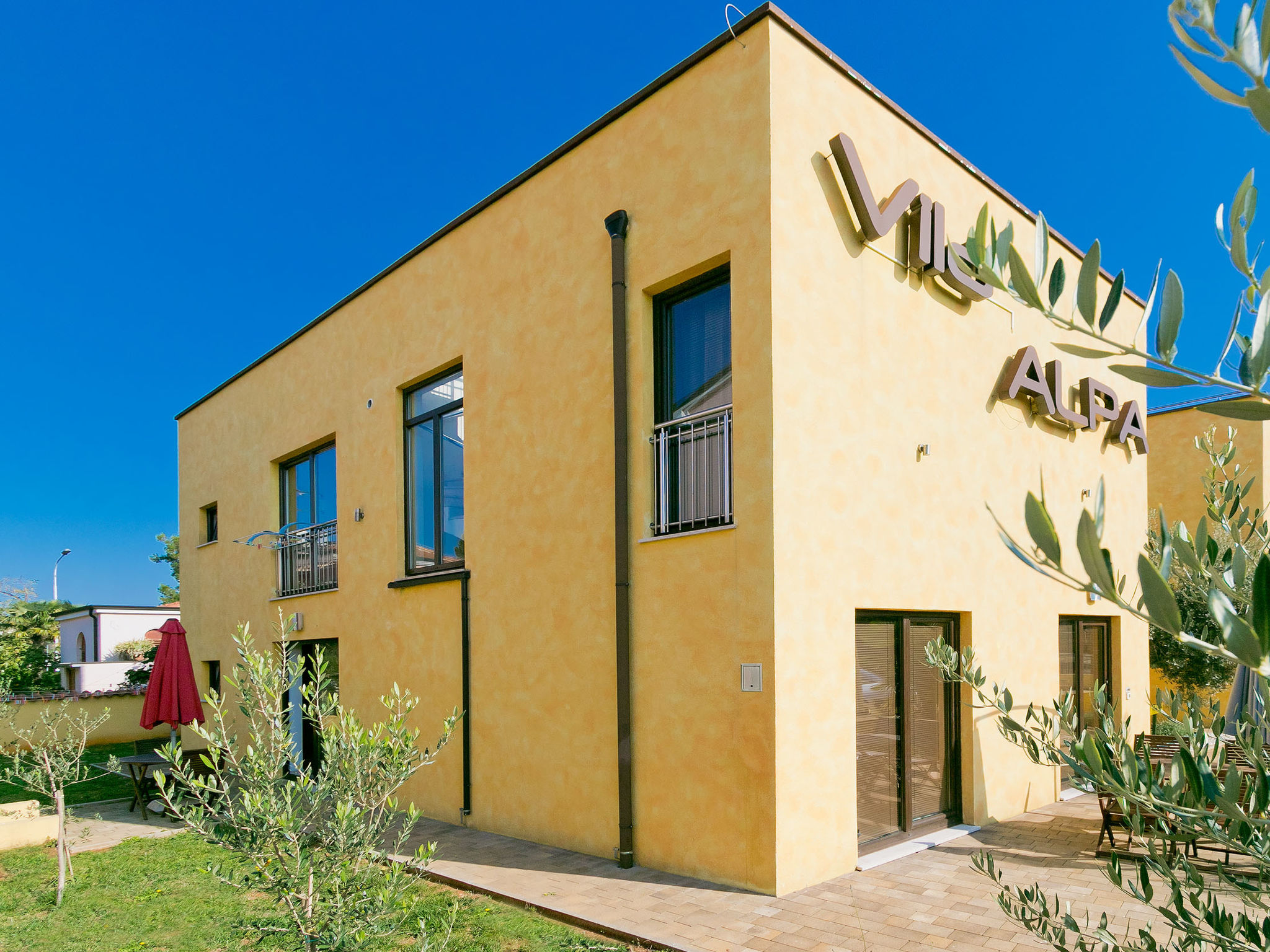 Foto 24 - Appartamento con 2 camere da letto a Umag con piscina privata e giardino