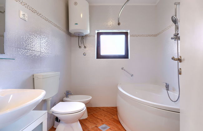 Apartamento de 3 quartos em Umag com piscina privada e jardim - Foto 16