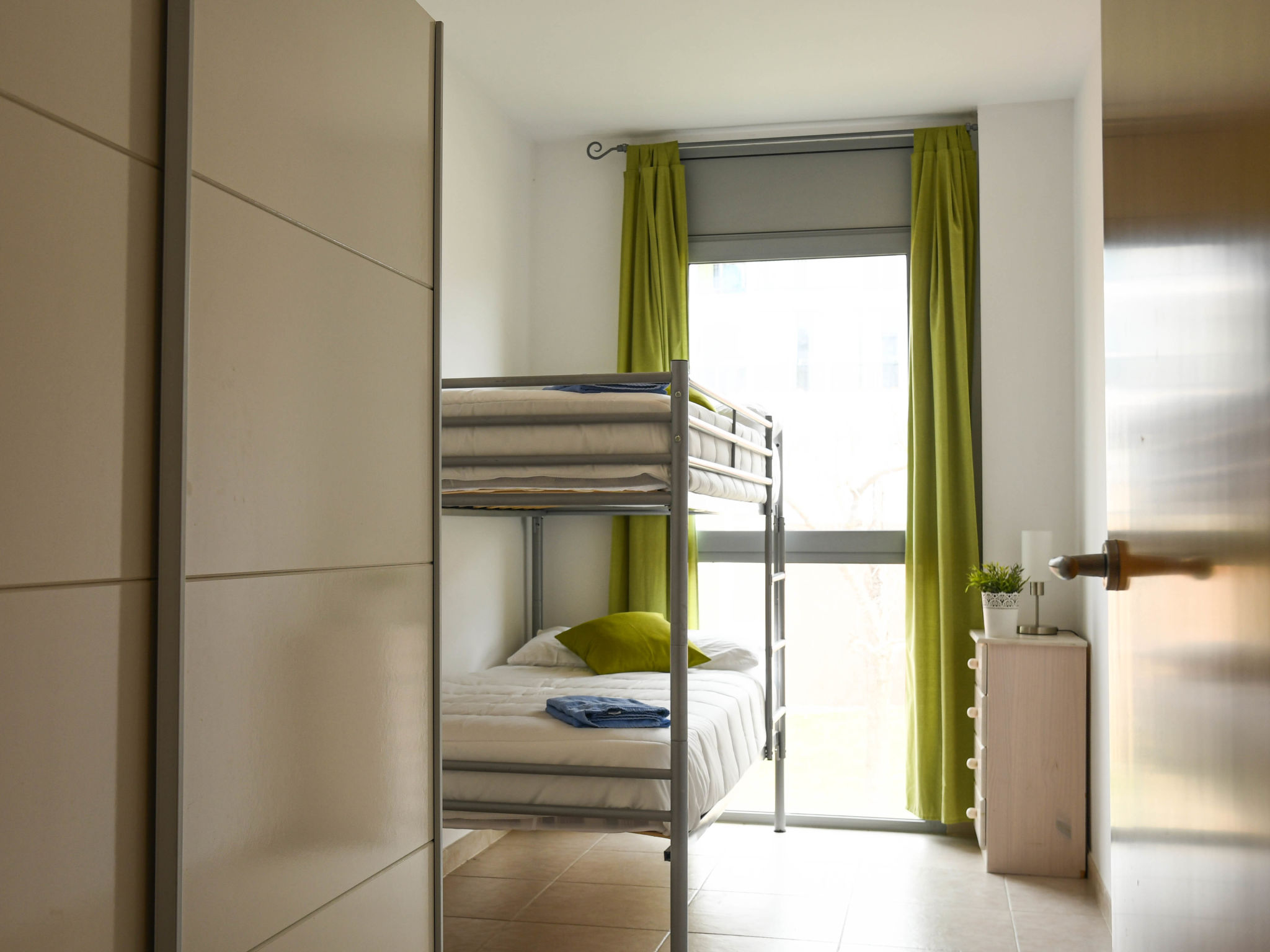Foto 5 - Appartamento con 2 camere da letto a Castelló d'Empúries con piscina e vista mare