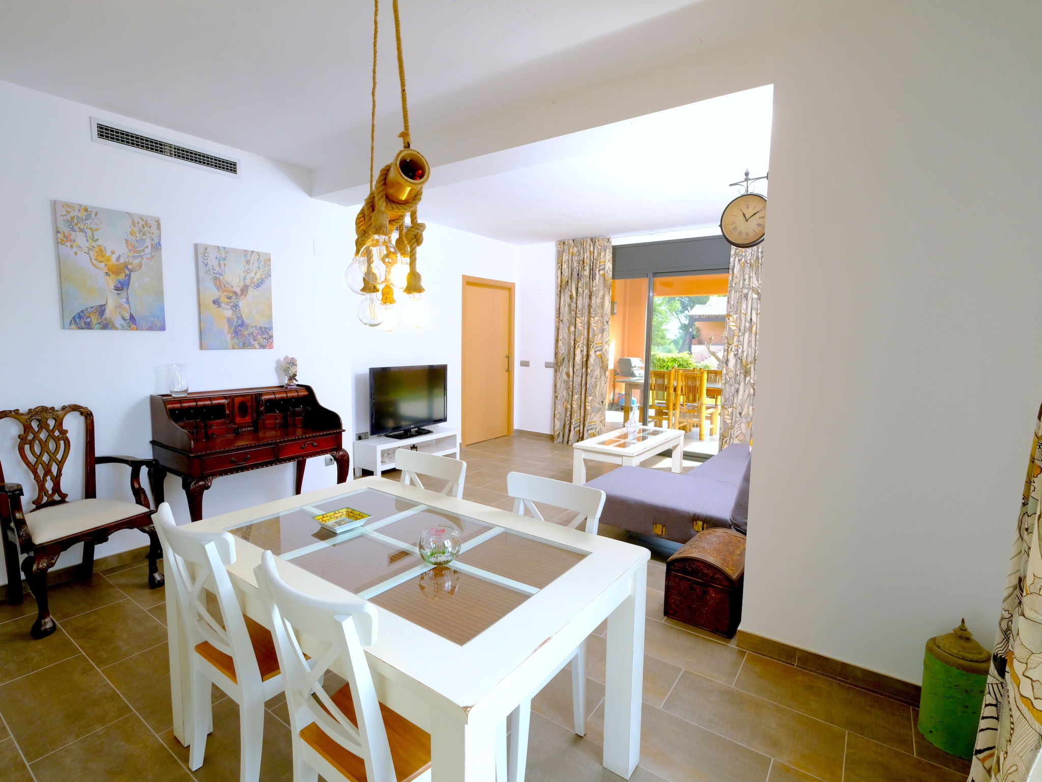 Photo 4 - 2 bedroom Apartment in Mont-roig del Camp with swimming pool and garden