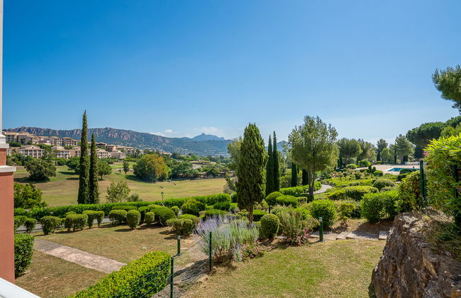 Apartment mit 2 Schlafzimmern in Saint-Raphaël mit schwimmbad und garten - Foto 23