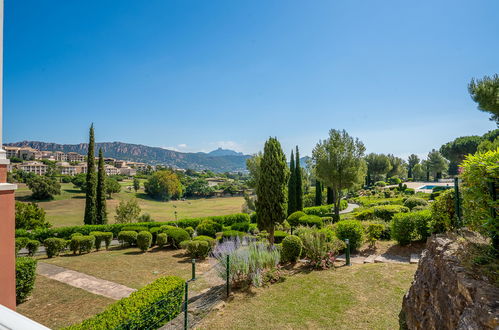 Photo 23 - 2 bedroom Apartment in Saint-Raphaël with swimming pool and garden