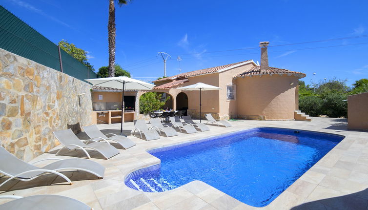 Foto 1 - Casa de 4 quartos em Calp com piscina privada e vistas do mar