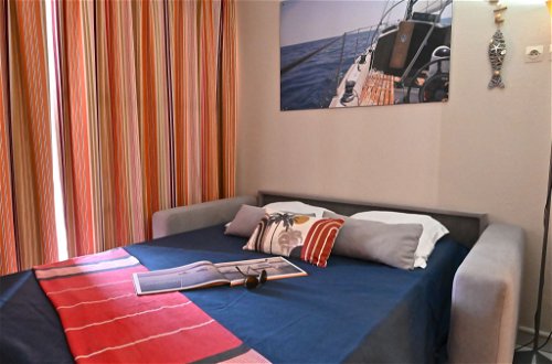 Foto 15 - Apartamento de 1 habitación en Saint-Raphaël con piscina y vistas al mar