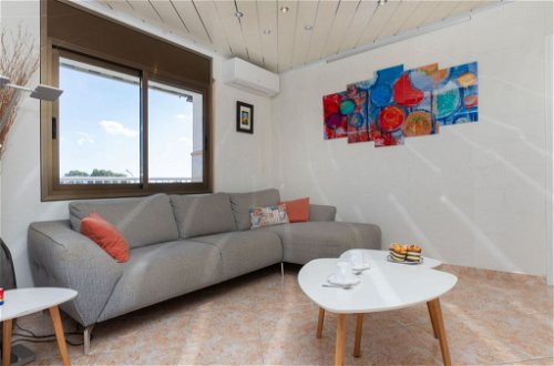 Foto 9 - Apartment mit 3 Schlafzimmern in Mont-roig del Camp mit terrasse und blick aufs meer