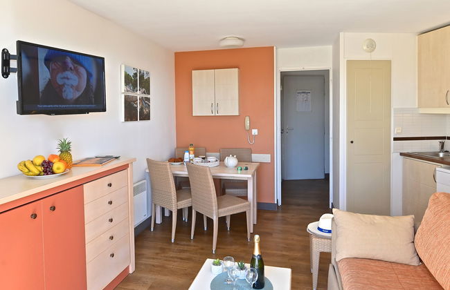 Apartamento de 1 quarto em Saint-Raphaël com piscina e jardim - Foto 18