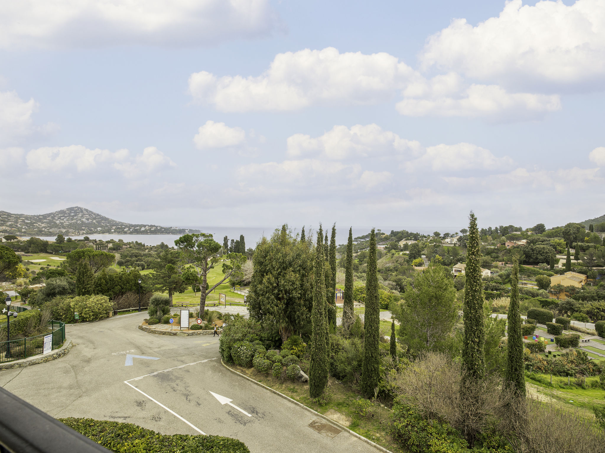 Photo 14 - 1 bedroom Apartment in Saint-Raphaël with swimming pool and sea view