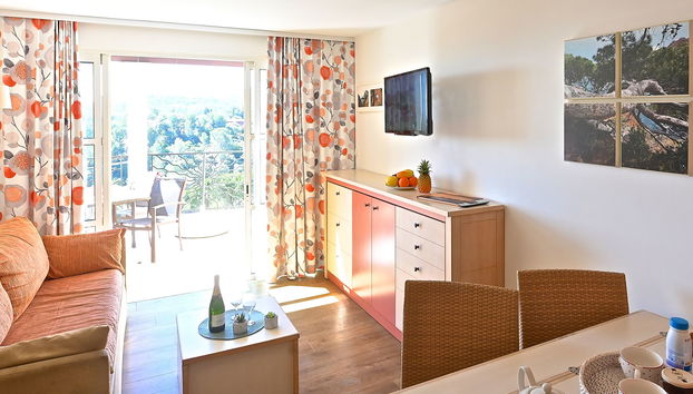 Apartment mit 1 Schlafzimmer in Saint-Raphaël mit schwimmbad und garten - Foto 2