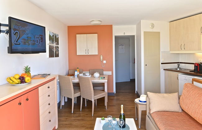 Apartamento de 1 quarto em Saint-Raphaël com piscina e jardim - Foto 8