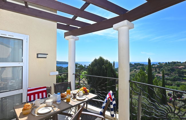 Apartamento de 1 quarto em Saint-Raphaël com piscina e jardim - Foto 1