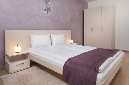 Foto 4 - Brasov Holiday Apartments-PURPLE