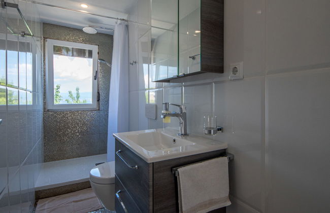 Casa de 10 quartos em Lovran com piscina privada e jardim - Foto 30