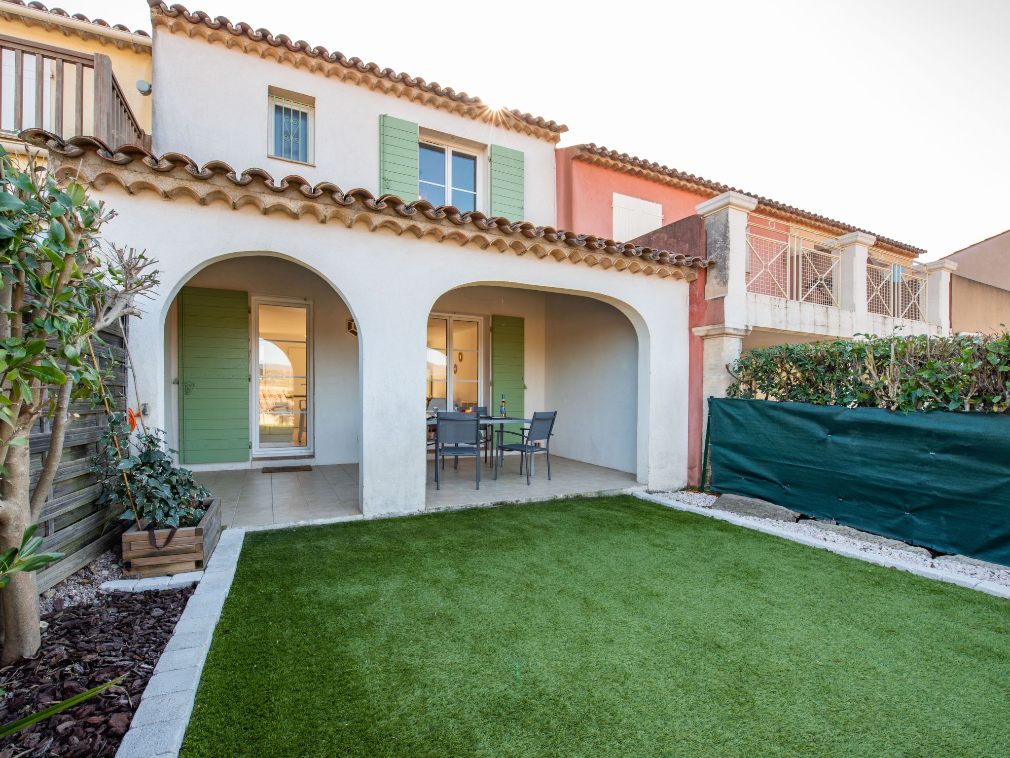 Photo 2 - Maison de 2 chambres à Cogolin avec piscine et jardin