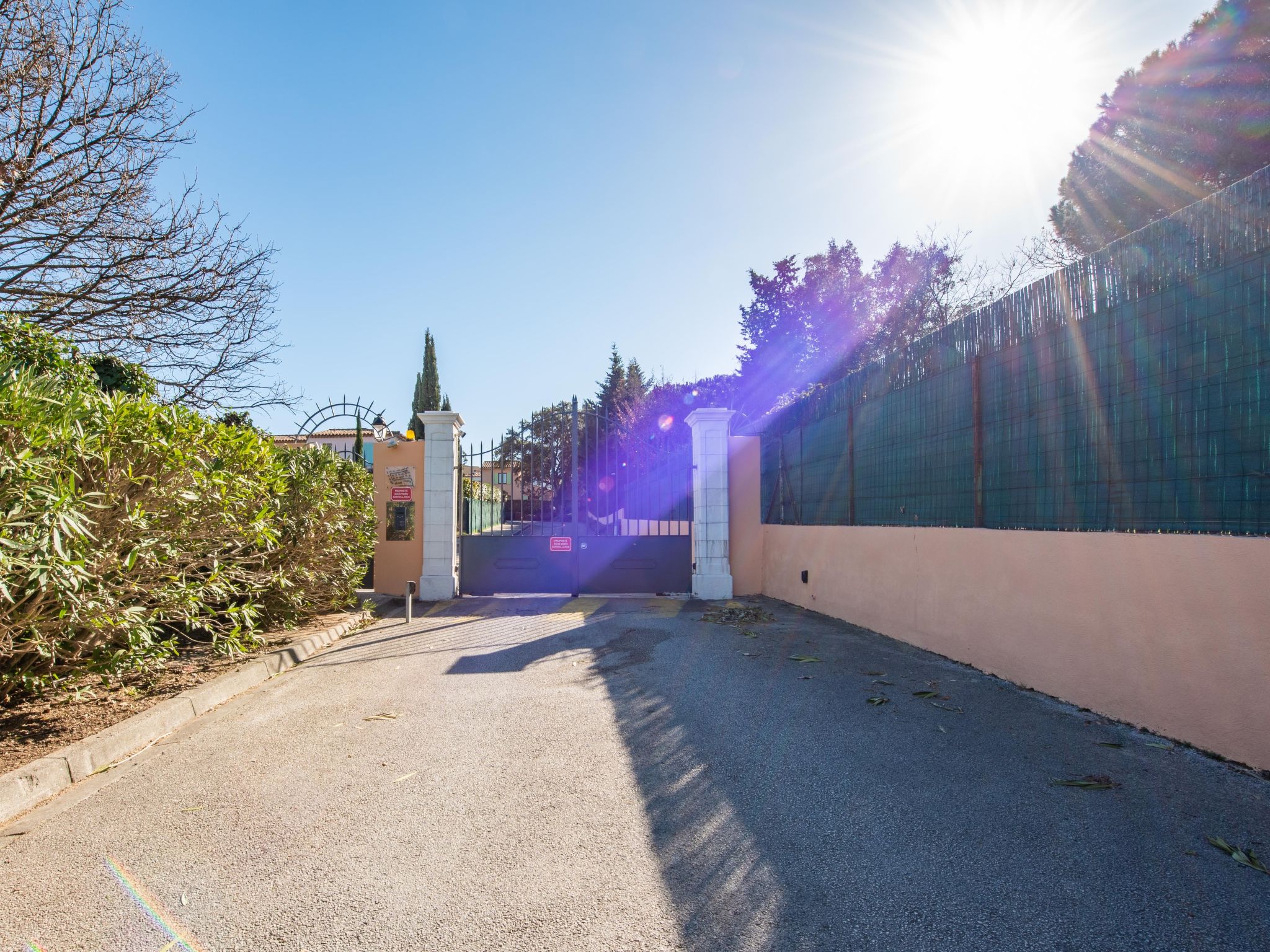 Photo 24 - 2 bedroom House in Cogolin with swimming pool and sea view