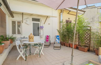 Foto 2 - Casa de 2 quartos em Viareggio com jardim e terraço