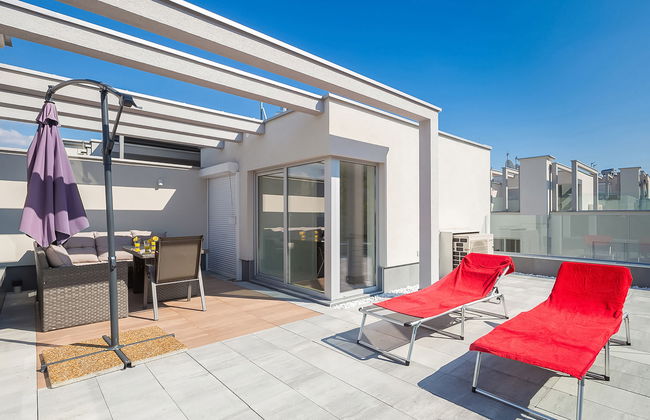 Casa de 4 quartos em Malinska-Dubašnica com piscina privada e jardim - Foto 22