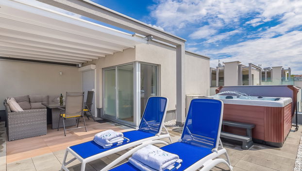 Casa de 4 quartos em Malinska-Dubašnica com piscina privada e jardim - Foto 3