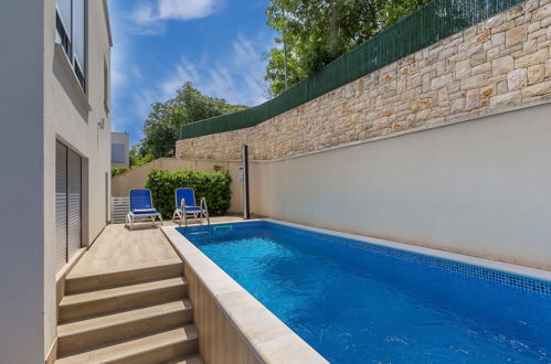 Photo 17 - Maison de 3 chambres à Croatie avec piscine privée et vues à la mer