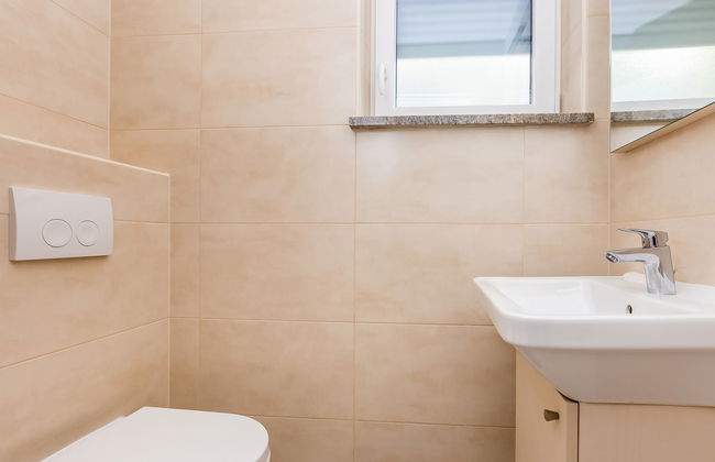 Casa de 4 quartos em Malinska-Dubašnica com piscina privada e jardim - Foto 38