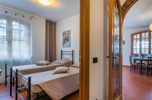 Foto 11 - Apartamento de 2 quartos em Casale Marittimo com jardim e vistas do mar