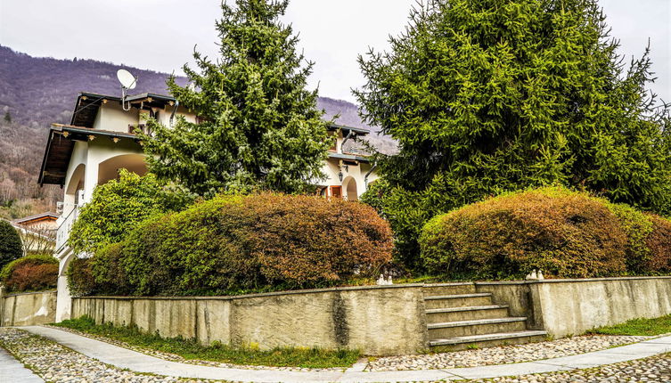 Photo 1 - Appartement de 2 chambres à Mergozzo avec jardin et terrasse