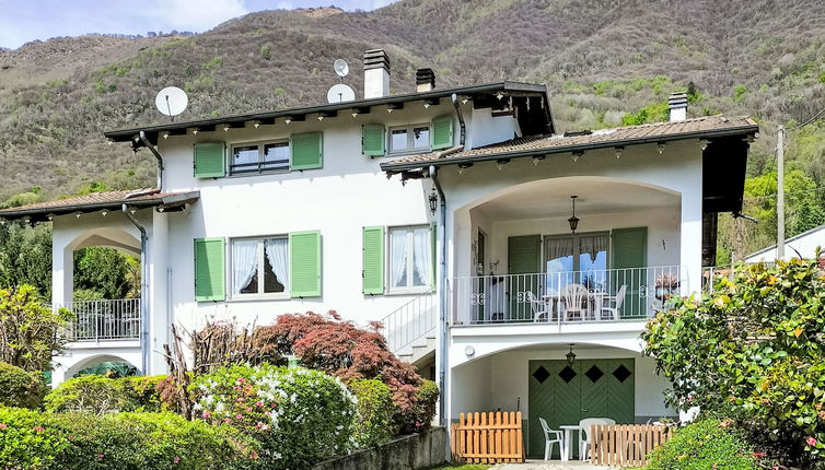 Photo 1 - 2 bedroom Apartment in Mergozzo with garden and terrace
