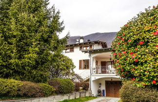 Photo 3 - Appartement de 2 chambres à Mergozzo avec jardin et vues sur la montagne