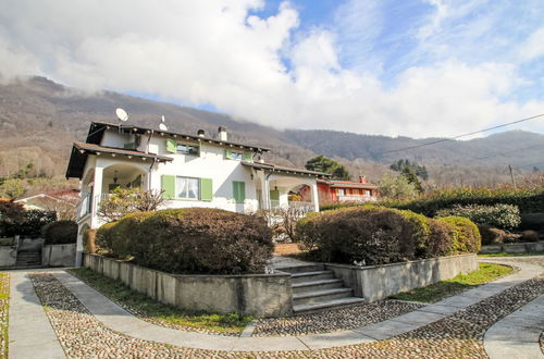 Photo 1 - 2 bedroom Apartment in Mergozzo with garden and terrace