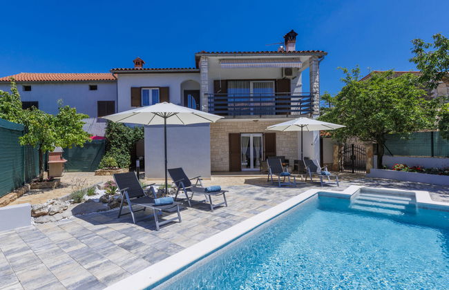 Casa de 4 quartos em Barban com piscina privada e jardim - Foto 17