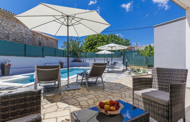 Casa de 4 quartos em Barban com piscina privada e jardim - Foto 3