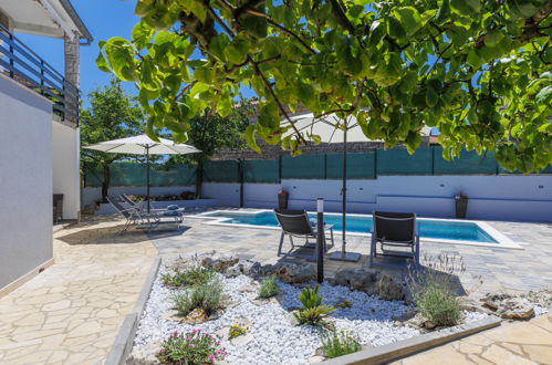 Foto 19 - Casa de 3 quartos em Barban com piscina privada e vistas do mar