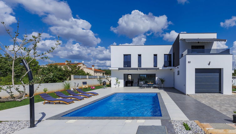 Photo 1 - Maison de 3 chambres à Vodnjan avec piscine privée et jardin