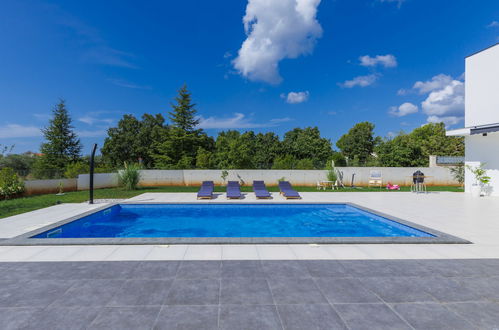 Photo 15 - Maison de 3 chambres à Vodnjan avec piscine privée et jardin