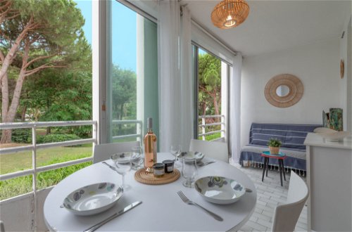 Foto 1 - Apartamento de 1 habitación en La Grande-Motte con vistas al mar