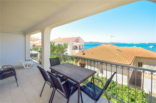Foto 7 - Apartamento de 3 quartos em Sibenik com piscina e vistas do mar