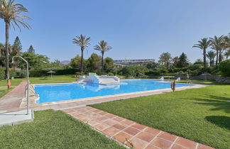 Photo 2 - Maison de 2 chambres à Estepona avec piscine et vues à la mer