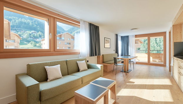 Apartamento de 2 quartos em Disentis/Mustér com piscina e jardim - Foto 2