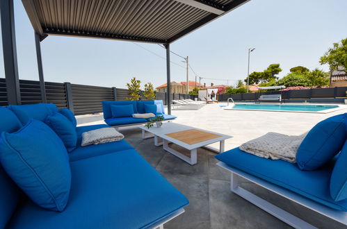 Foto 4 - Apartamento de 3 quartos em Pašman com piscina privada e jardim