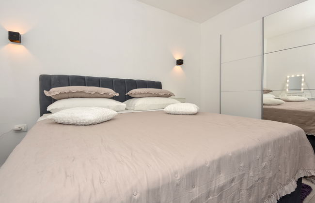 Apartamento de 4 quartos em Pašman com piscina privada e jardim - Foto 17