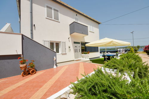 Photo 28 - 3 bedroom Apartment in Pašman with private pool and garden