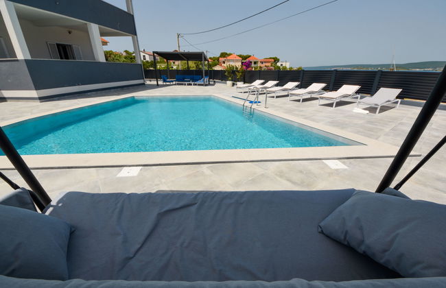 Apartamento de 4 quartos em Pašman com piscina privada e jardim - Foto 30