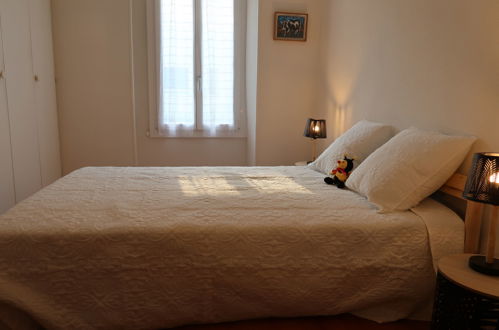 Foto 9 - Appartamento con 2 camere da letto a Pully con giardino