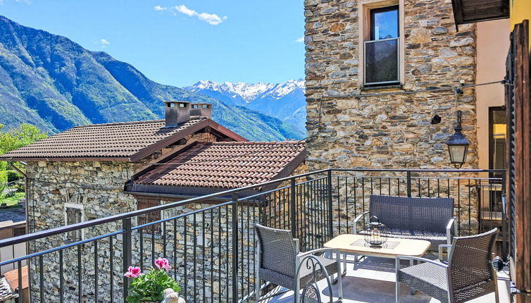 Photo 1 - Maison de 2 chambres à Sorico avec jardin et vues sur la montagne