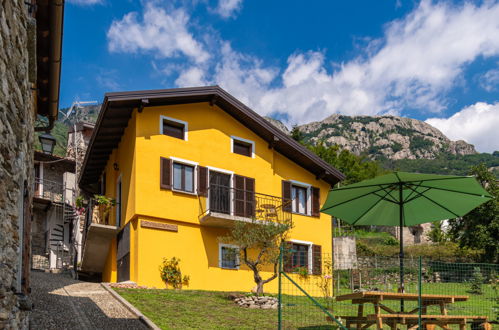 Photo 27 - Maison de 2 chambres à Sorico avec jardin et vues sur la montagne